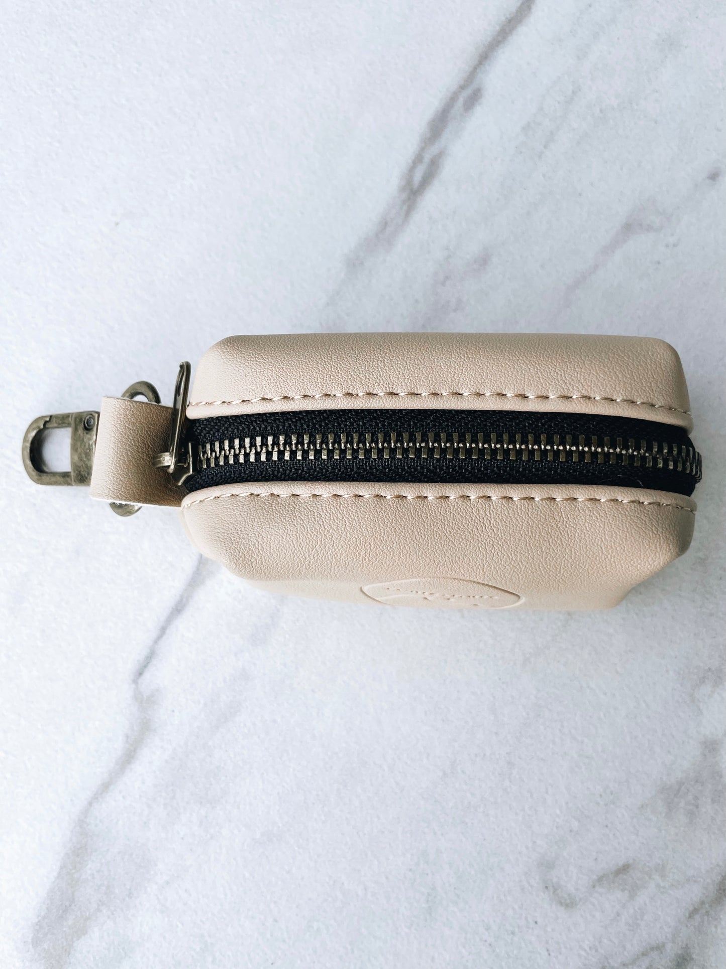 POOP BAG HOLDER - VEGAN LEATHER TAN